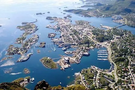 Hyggelig Bolig Mellom Hav Og Fjell 아파트 스볼베르